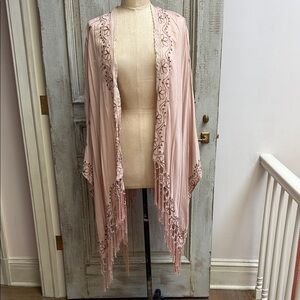 Muche et Muchette fringed wrap